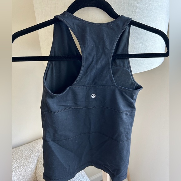 Lululemon athletic top with built in pad - Picture 2 of 6